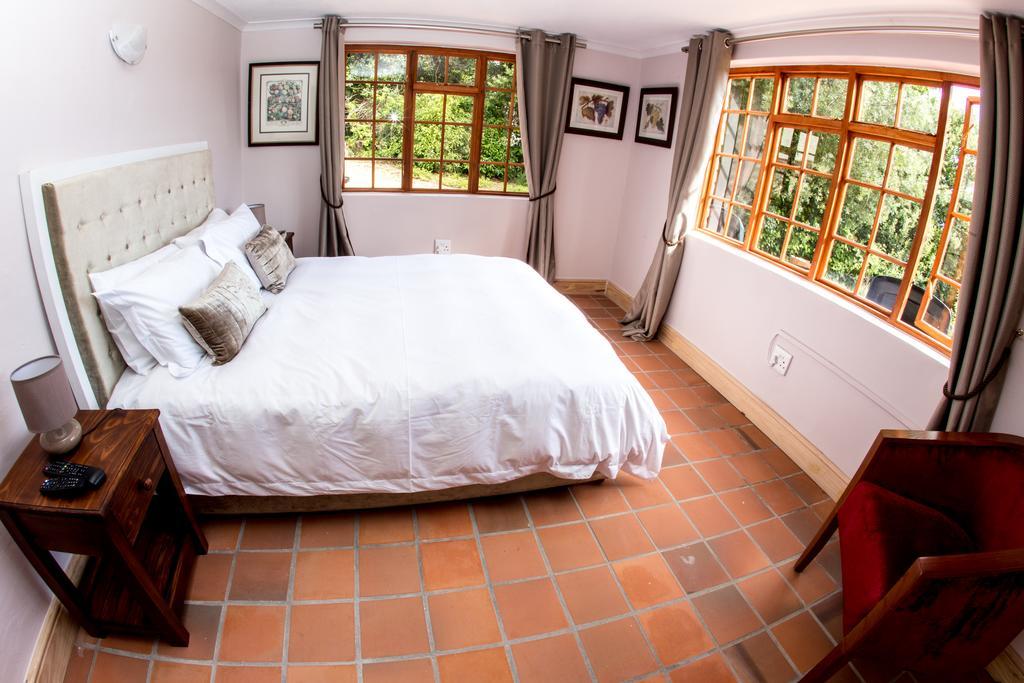 Winelands Villa Guesthouse And Cottages Somerset West Eksteriør bilde